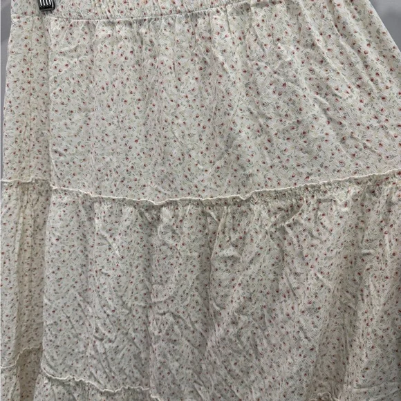 Brandy Melville Izzy Floral Maxi Skirt - Picture 5 of 11